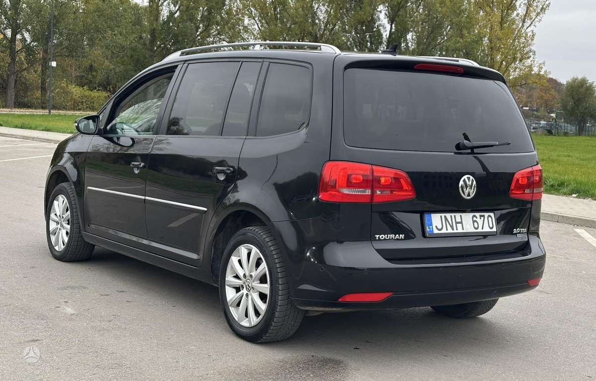 Volkswagen Touran 2012 — photo 11