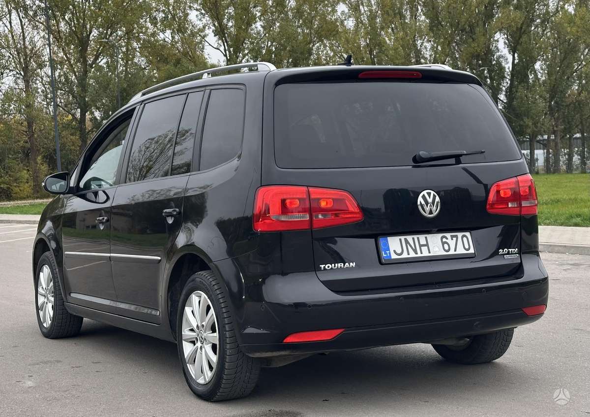 Volkswagen Touran 2012 — photo 13