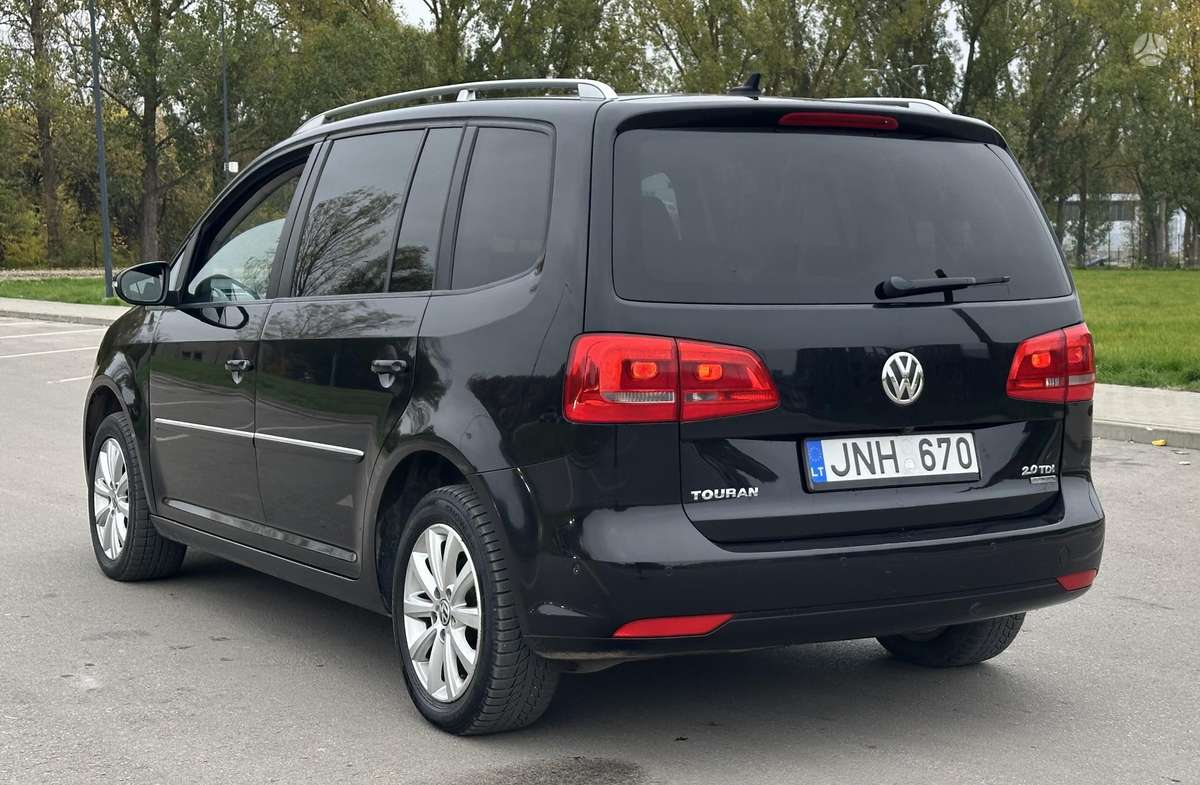 Volkswagen Touran 2012 — photo 15