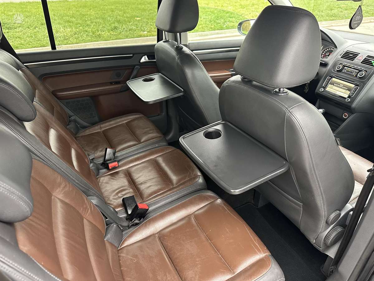 Volkswagen Touran 2012 — photo 23