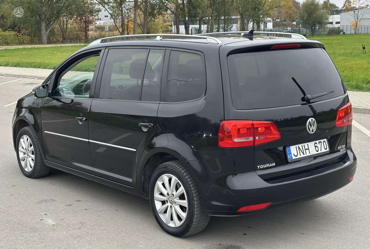 Volkswagen Touran 2012 — photo 9