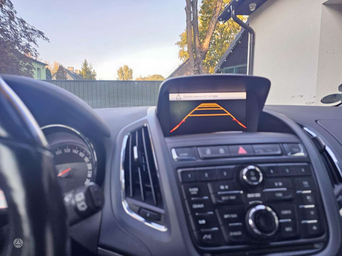 Opel Zafira 2012 — фото 25