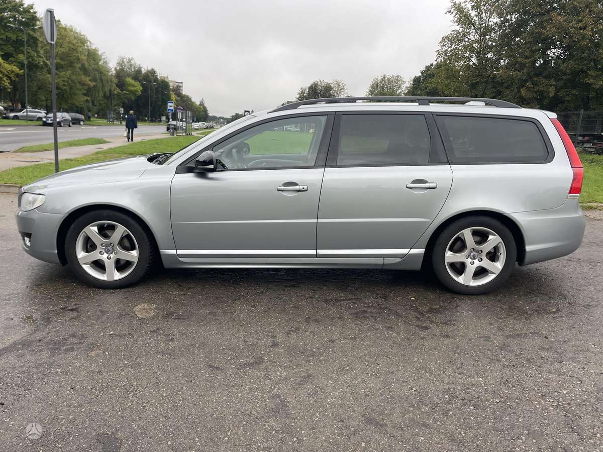 Volvo V70 2015 — photo 8