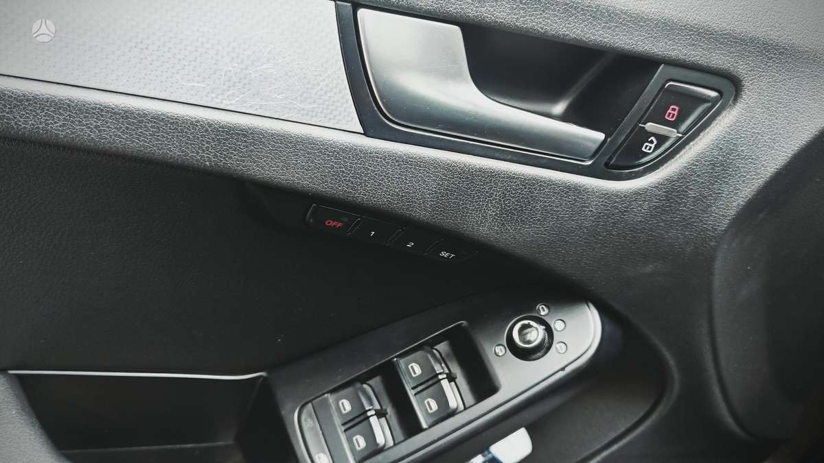 Audi A4 2009 — photo 11
