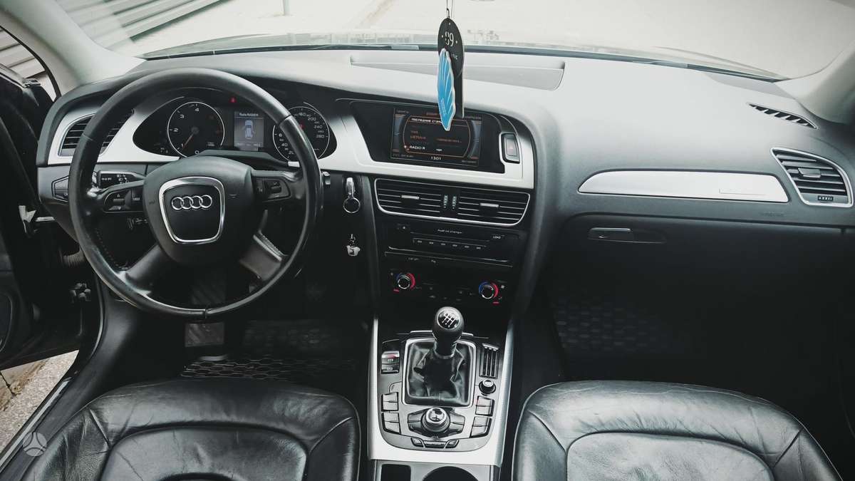 Audi A4 2009 — photo 20