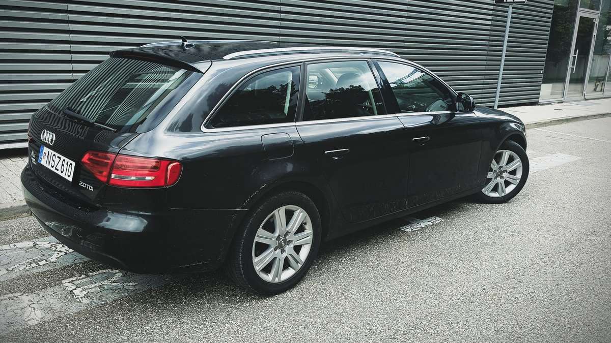 Audi A4 2009 — photo 5
