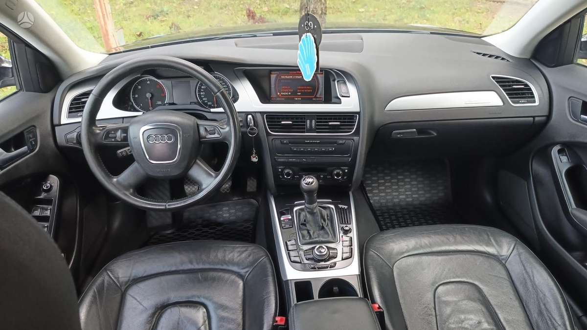 Audi A4 2009 — photo 6