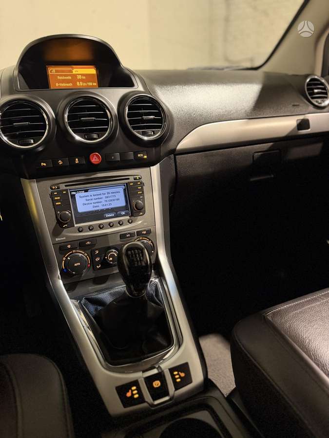 Opel Antara 2015 — photo 16
