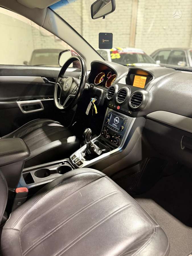 Opel Antara 2015 — photo 18