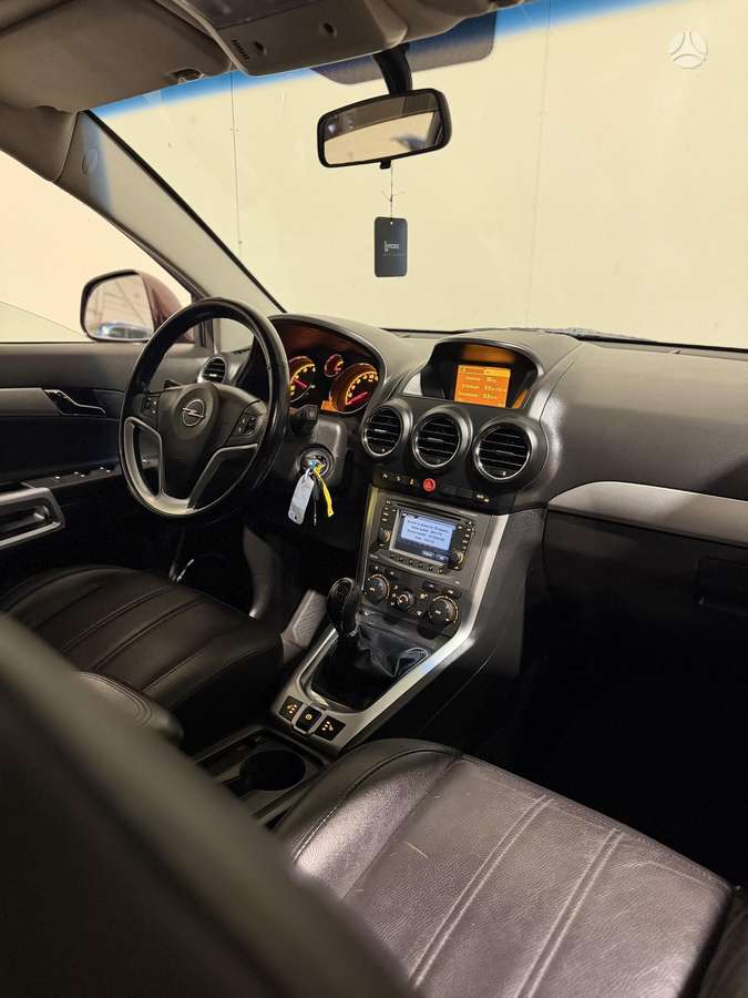 Opel Antara 2015 — rear view