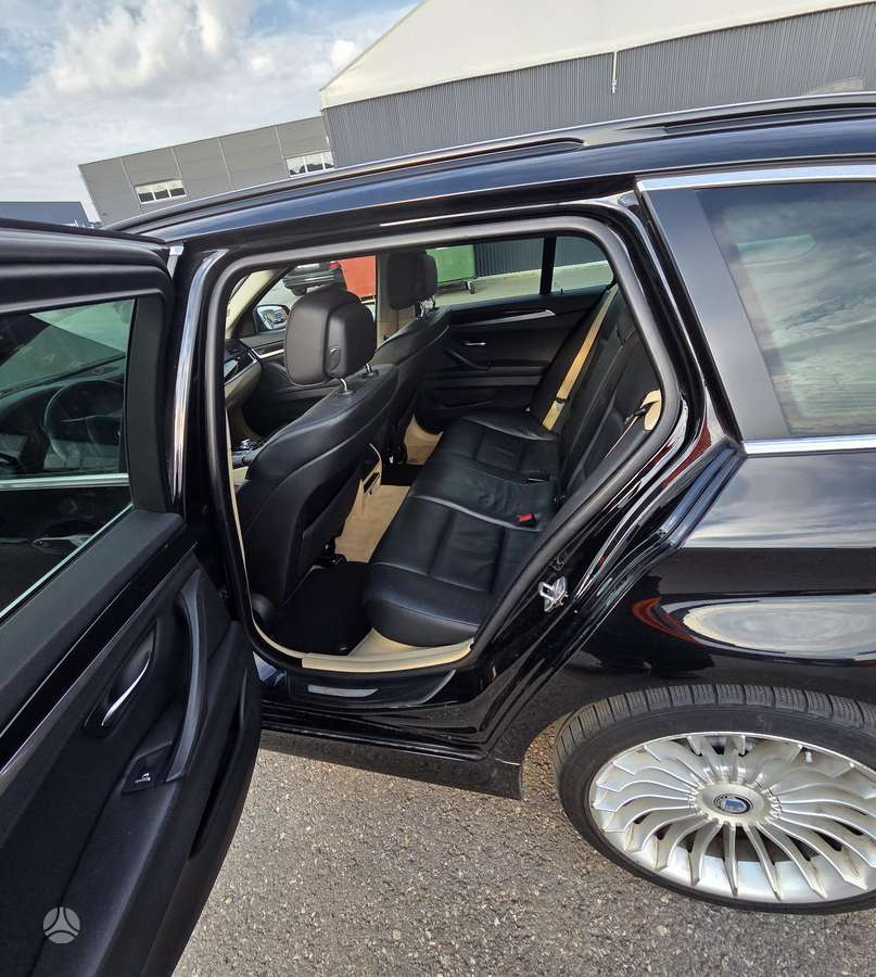 BMW 525 2011 — engine 2993 cm³, 204 HP (150kW)