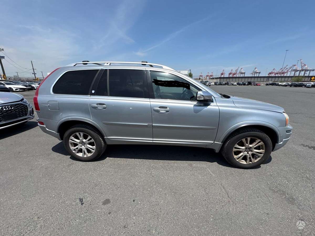 Volvo XC90 2013 — двигун 3192 cm³, 243 HP (179kW)