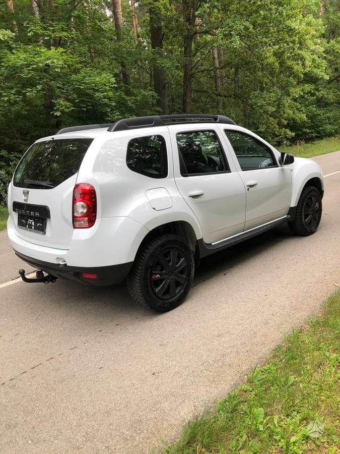 Dacia Duster 2013 — engine 1598 cm³, 105 HP (77kW)