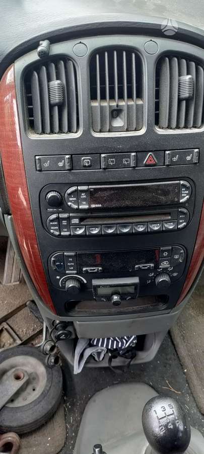 Chrysler Voyager 2004 — photo 6