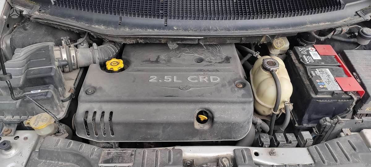 Chrysler Voyager 2004 — photo 8