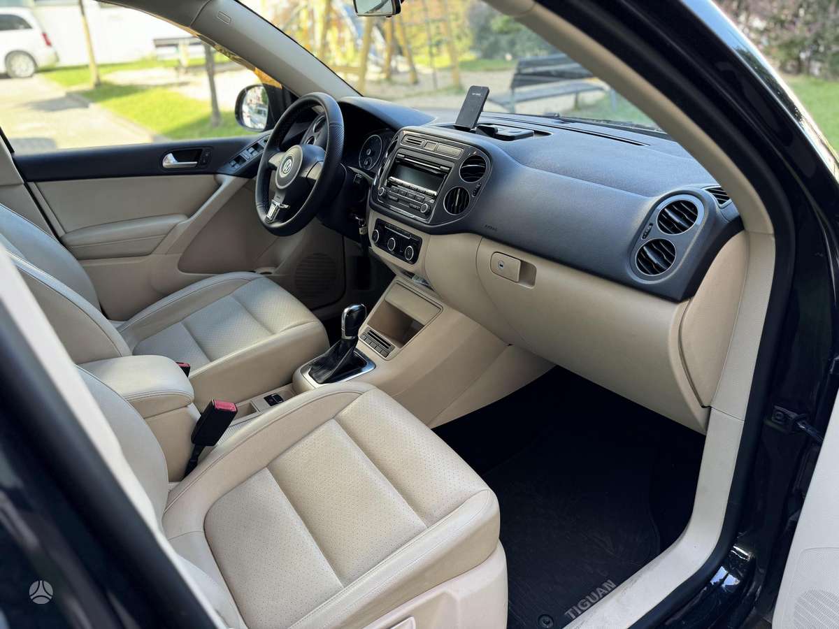 Volkswagen Tiguan 2012 — photo 16
