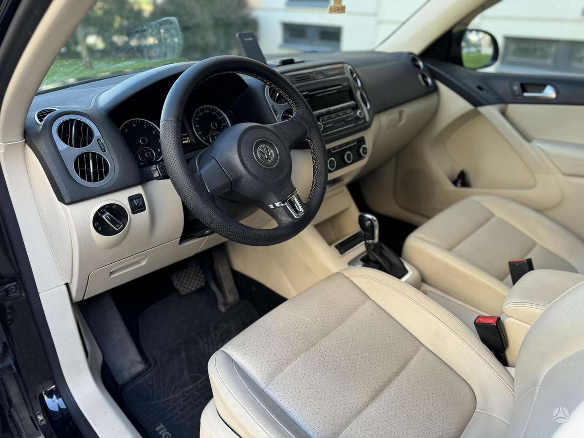 Volkswagen Tiguan 2012 — photo 22