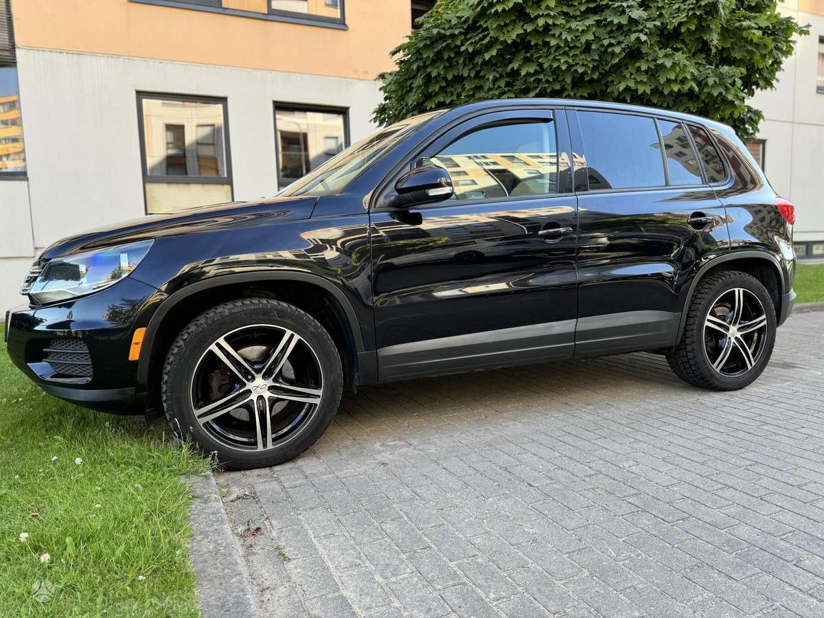 Volkswagen Tiguan 2012 — photo 24
