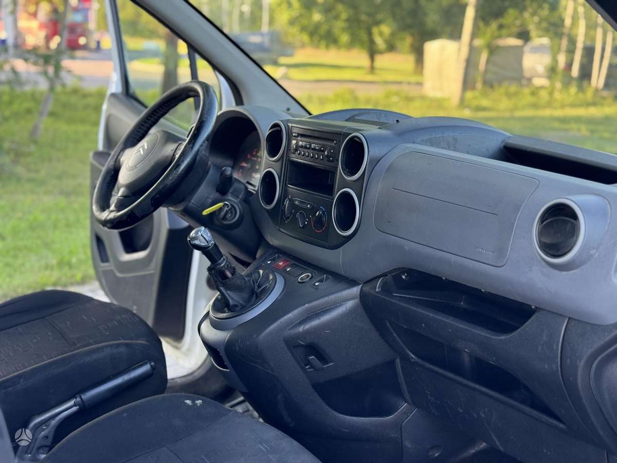 Citroen Berlingo 2011 — photo 10