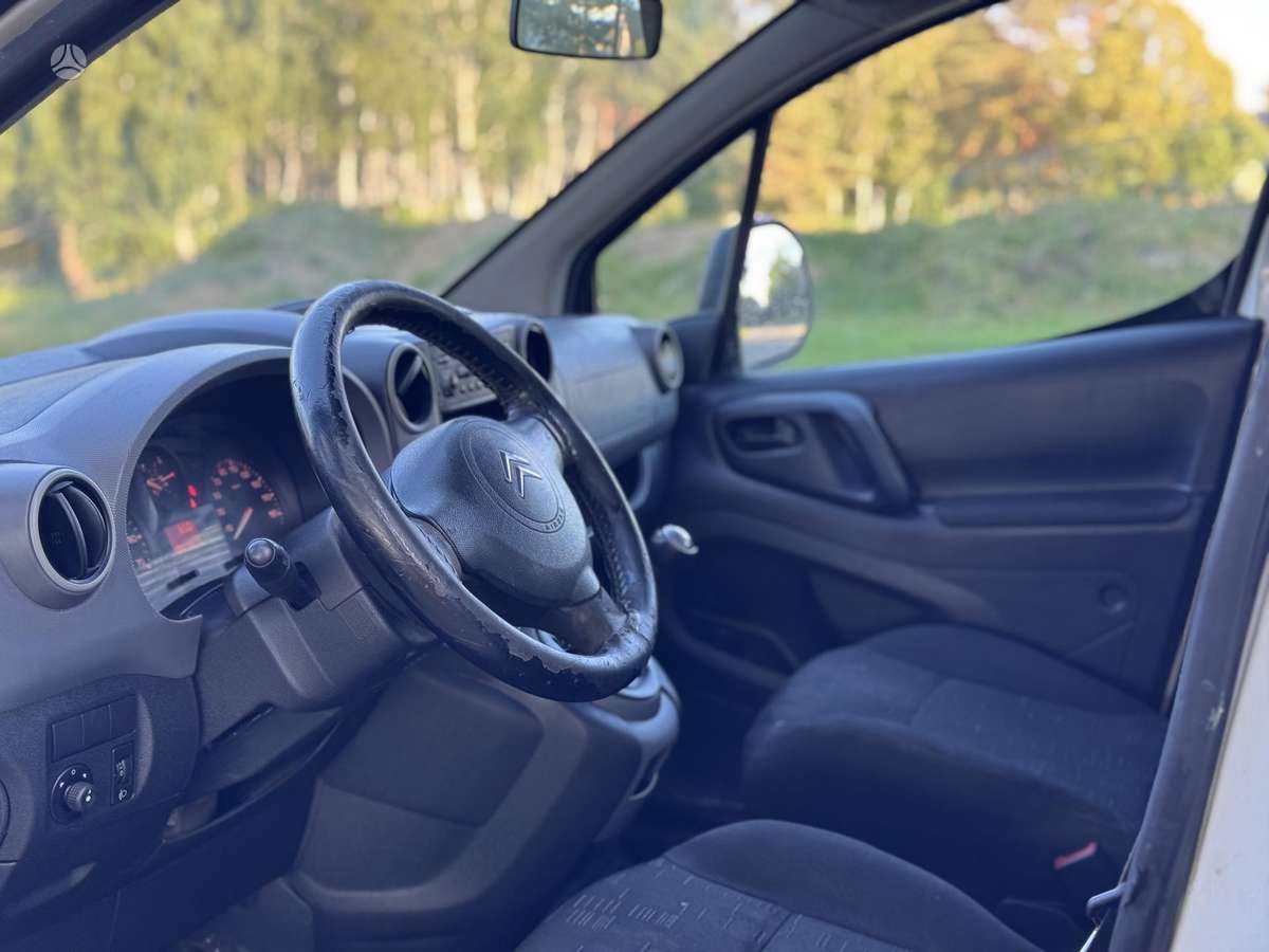 Citroen Berlingo 2011 — photo 11