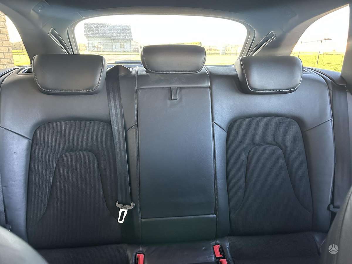 Audi A4 2009 — photo 10