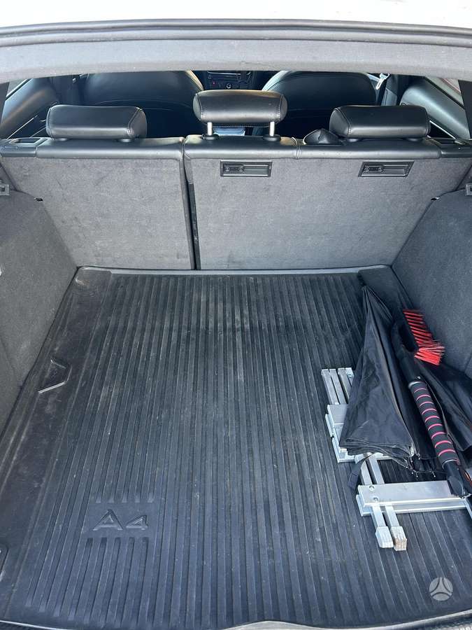 Audi A4 2009 — photo 11