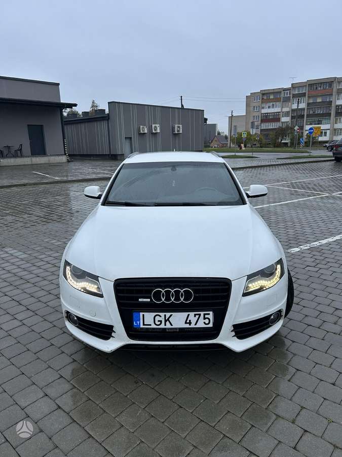 Audi A4 2009 — rear view