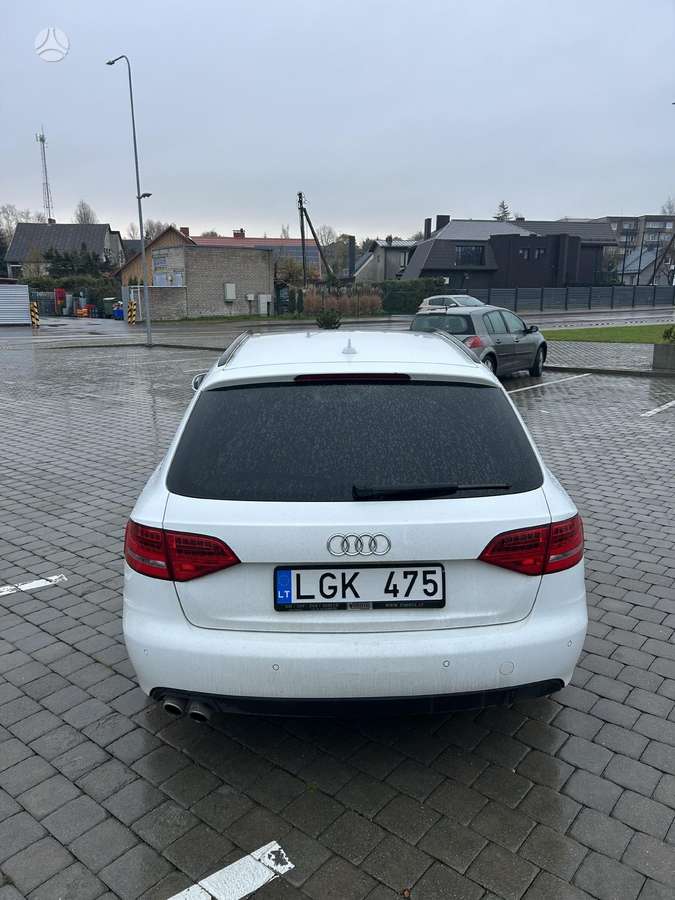 Audi A4 2009 — engine 1968 cm³, 143 HP (105kW)