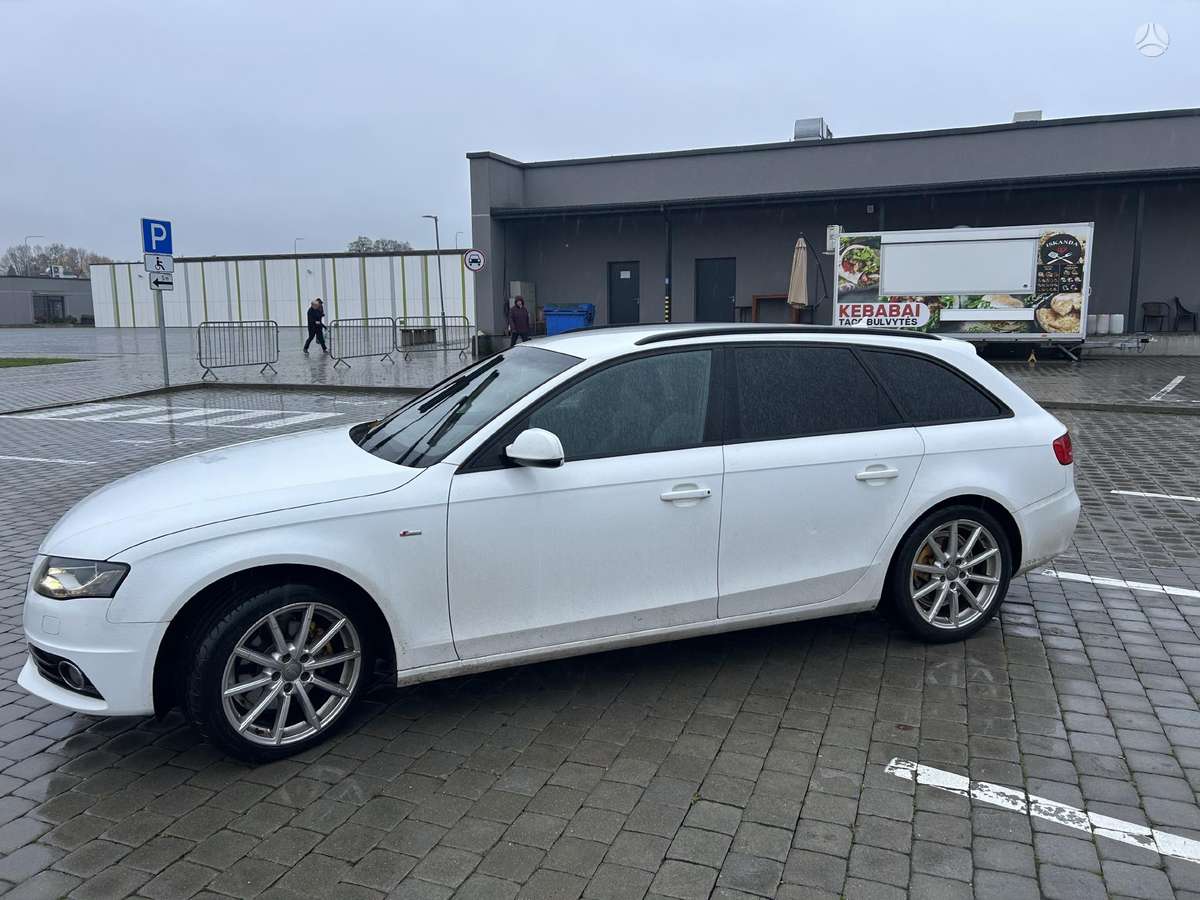 Audi A4 2009 — photo 5