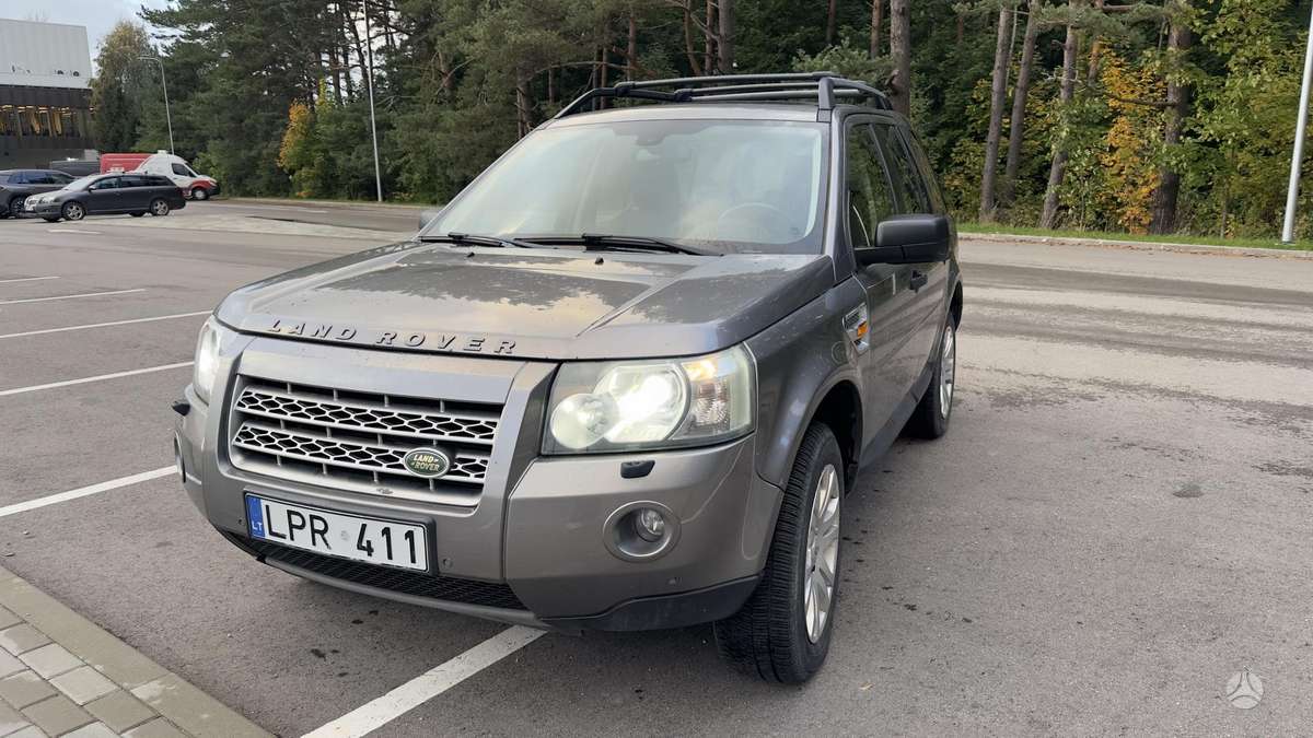 Land Rover 2007 — rear view