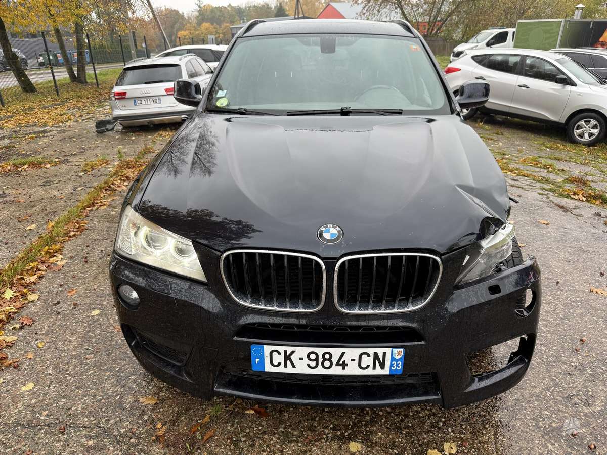 BMW X3 2012 — вигляд ззаду