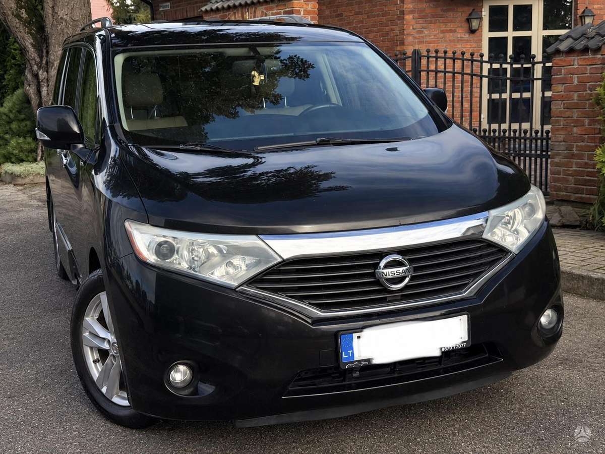 Nissan Quest 2012 — rear view