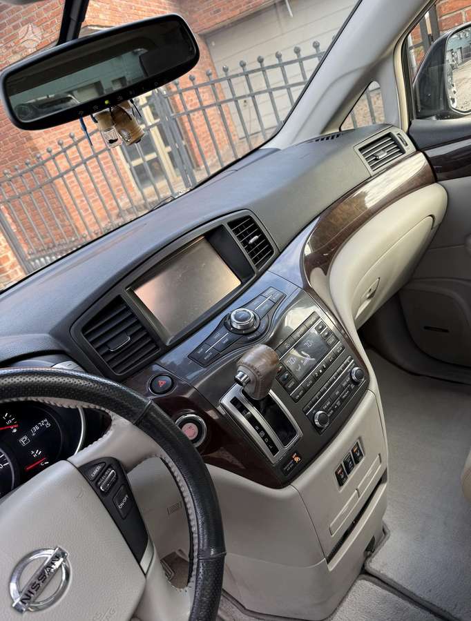 Nissan Quest 2012 — photo 7