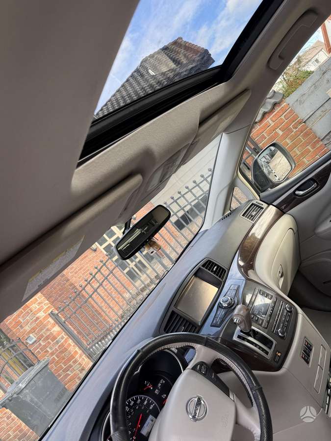 Nissan Quest 2012 — photo 8