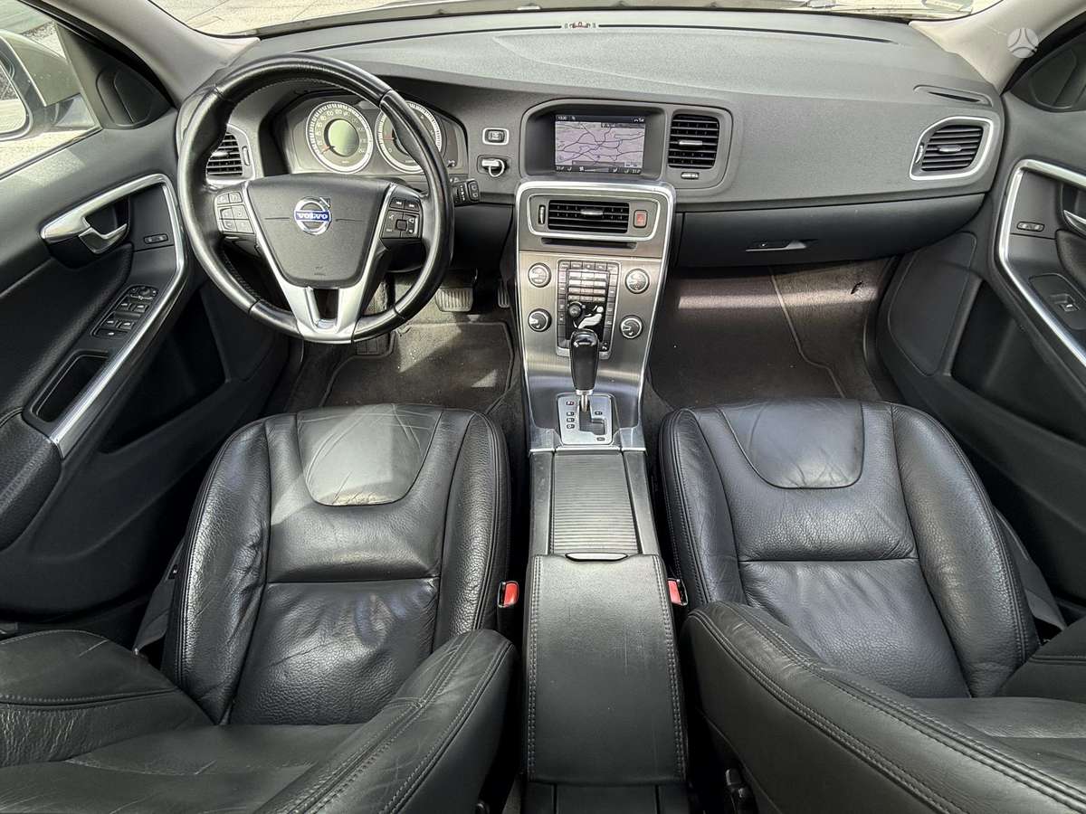 Volvo V60 2011 — photo 27