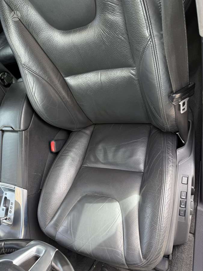 Volvo V60 2011 — photo 31