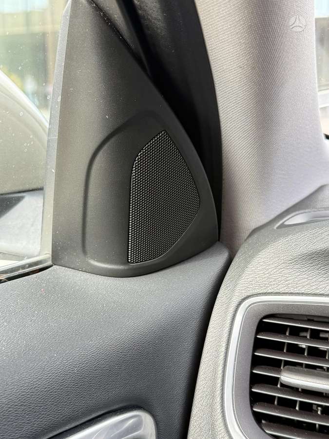 Volvo V60 2011 — photo 44