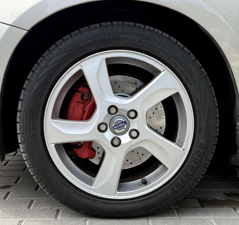 Volvo V60 2011 — photo 47
