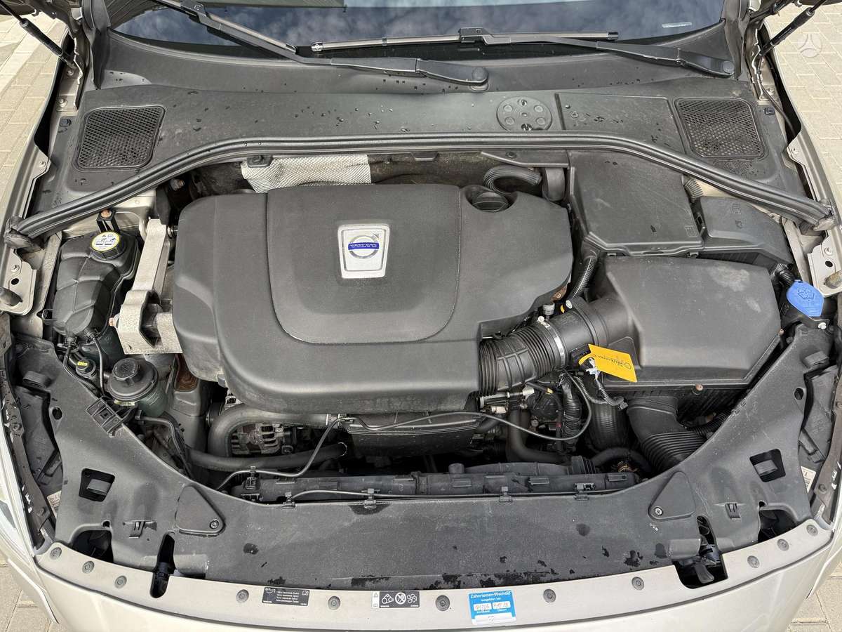 Volvo V60 2011 — photo 48