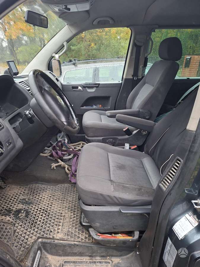 Volkswagen Transporter 2006 — photo 11