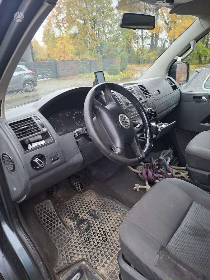 Volkswagen Transporter 2006 — photo 12