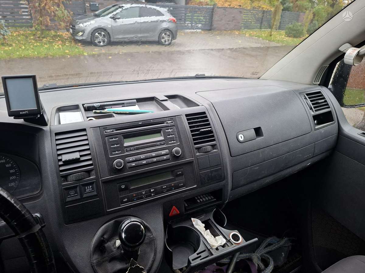Volkswagen Transporter 2006 — photo 13