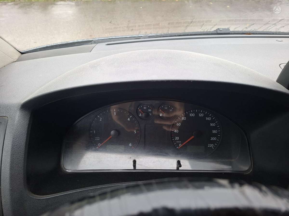Volkswagen Transporter 2006 — photo 14