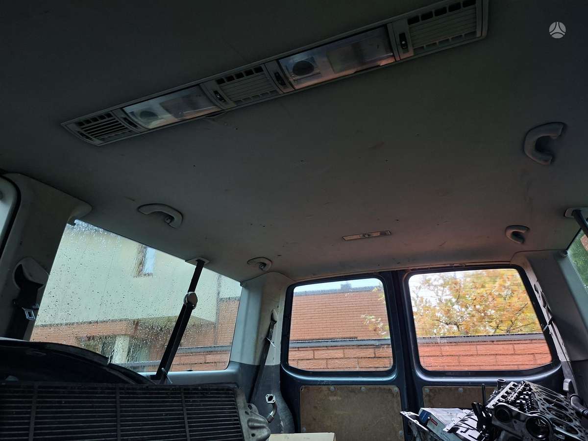 Volkswagen Transporter 2006 — photo 25