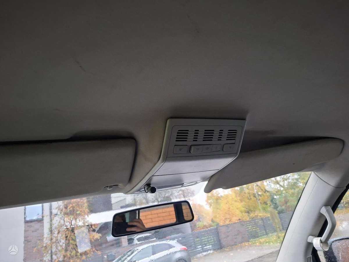 Volkswagen Transporter 2006 — photo 26