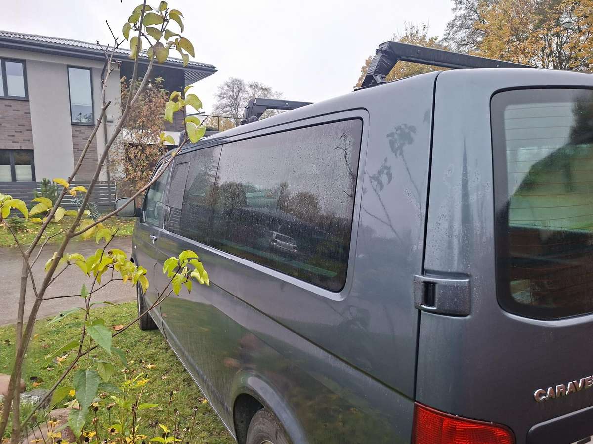 Volkswagen Transporter 2006 — photo 9