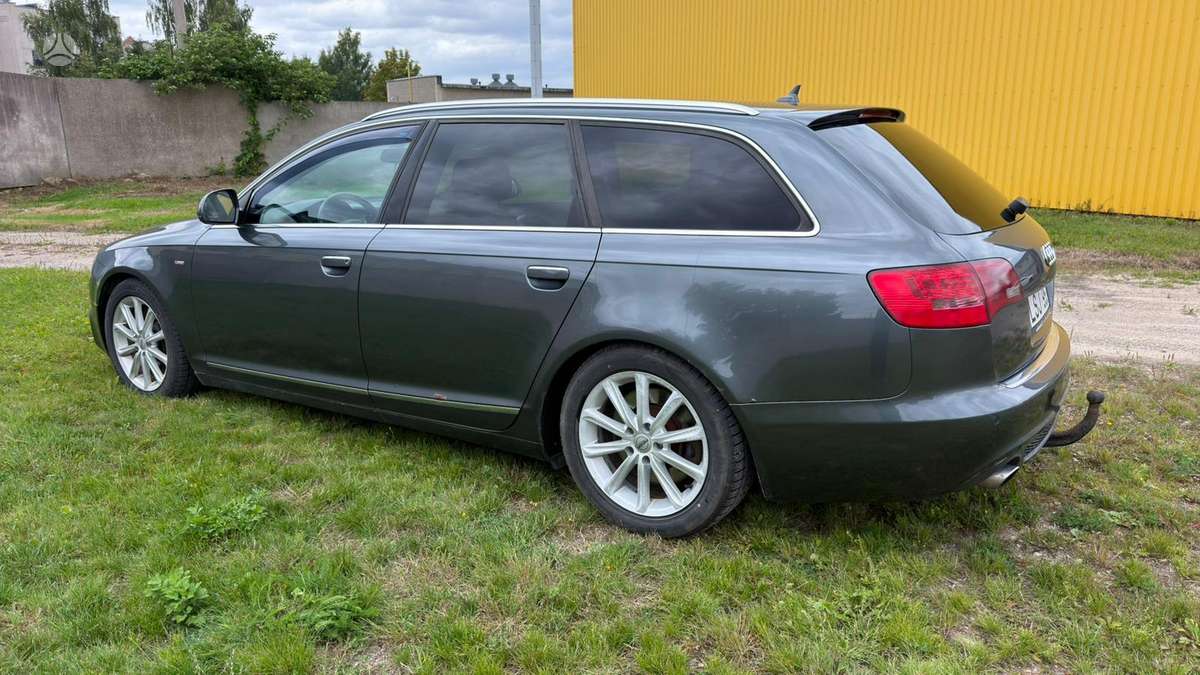 Audi A6 2009 — interior