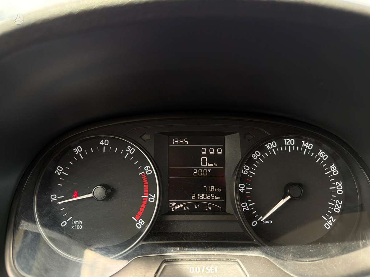 Skoda Fabia 2015 — photo 12