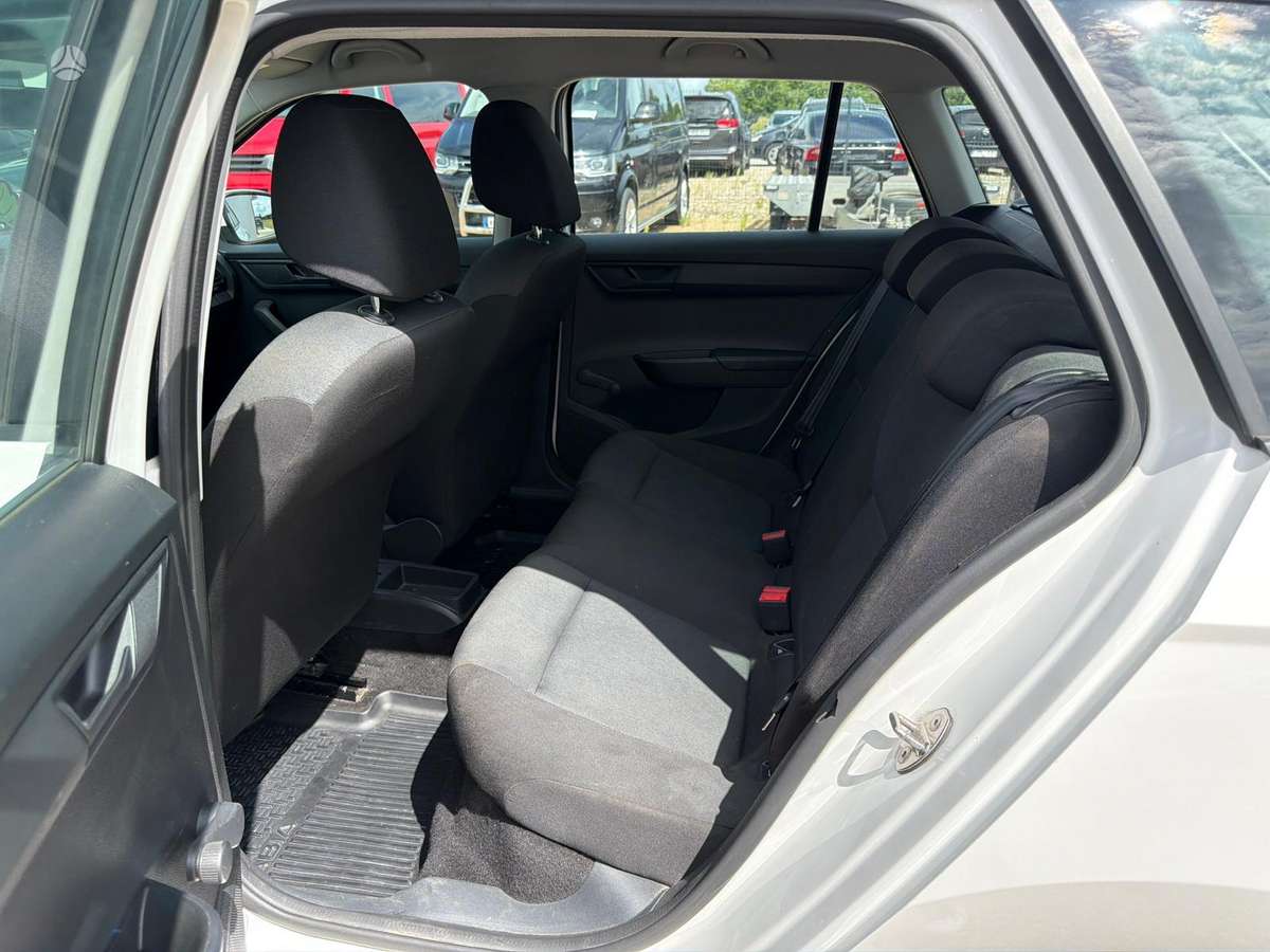 Skoda Fabia 2015 — photo 17