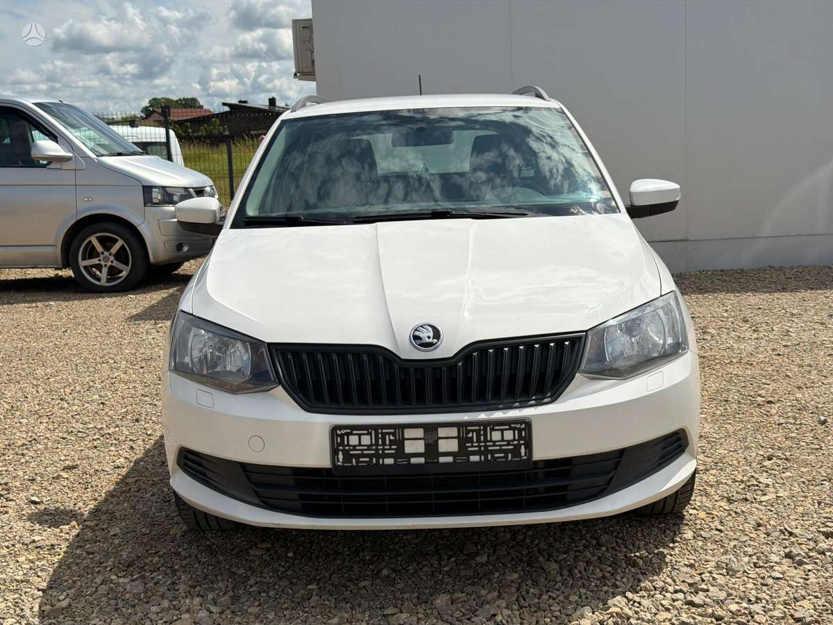 Skoda Fabia 2015 — engine 999 cm³, 75 HP (55kW)
